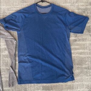 Lululemon men’s t-shirt.